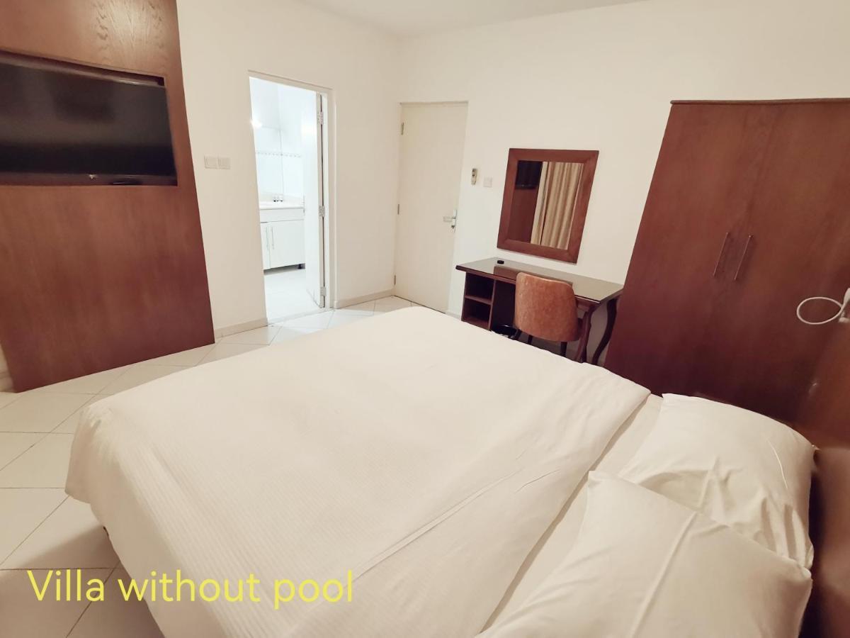 J5 Four Bedroom Villa Holiday Home In Al Wasl For Families Only Dubaï Extérieur photo