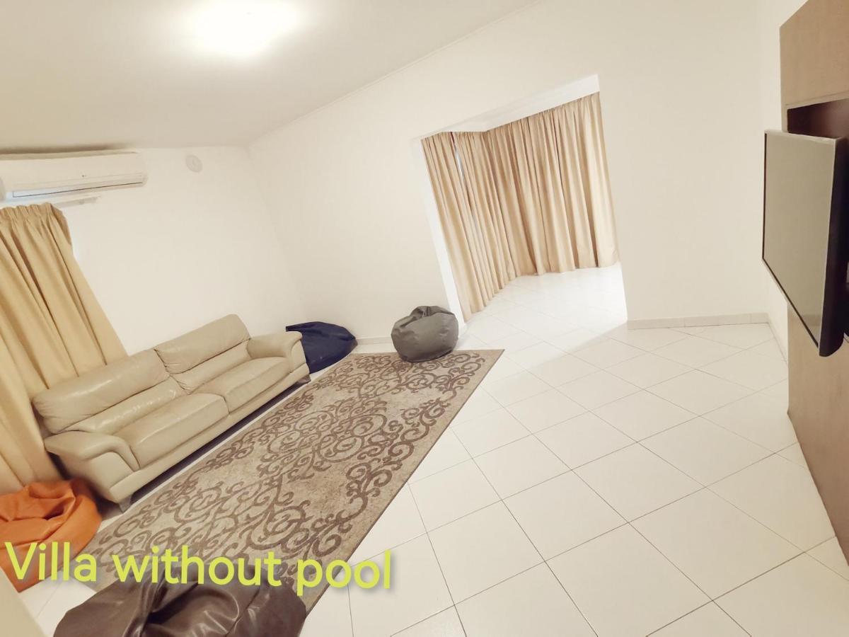 J5 Four Bedroom Villa Holiday Home In Al Wasl For Families Only Dubaï Extérieur photo