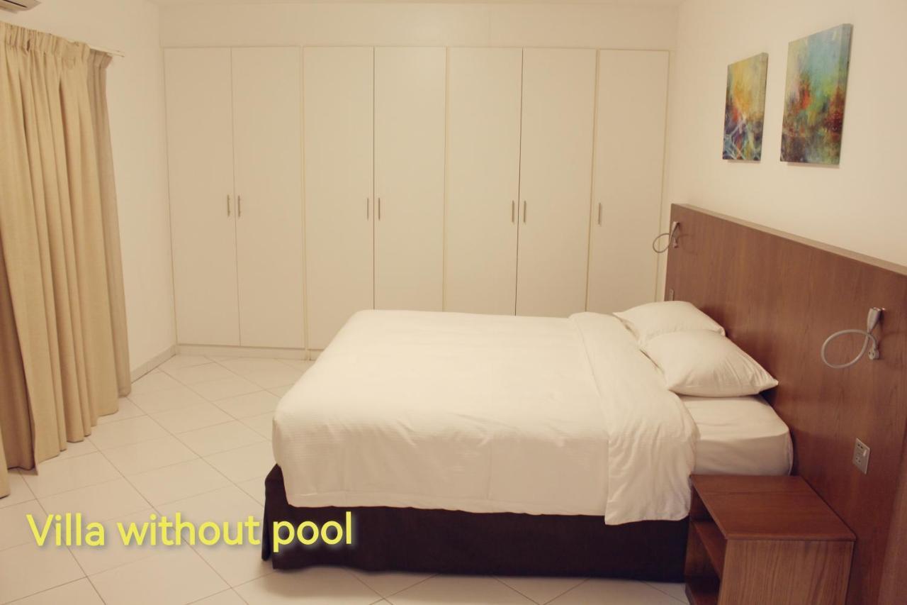 J5 Four Bedroom Villa Holiday Home In Al Wasl For Families Only Dubaï Extérieur photo