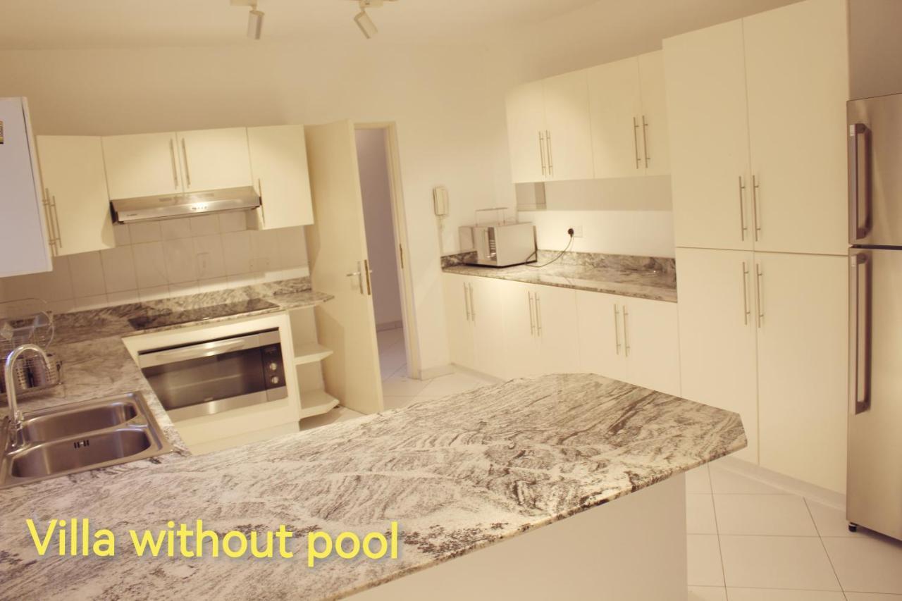 J5 Four Bedroom Villa Holiday Home In Al Wasl For Families Only Dubaï Extérieur photo