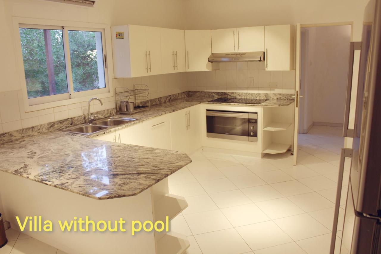 J5 Four Bedroom Villa Holiday Home In Al Wasl For Families Only Dubaï Extérieur photo